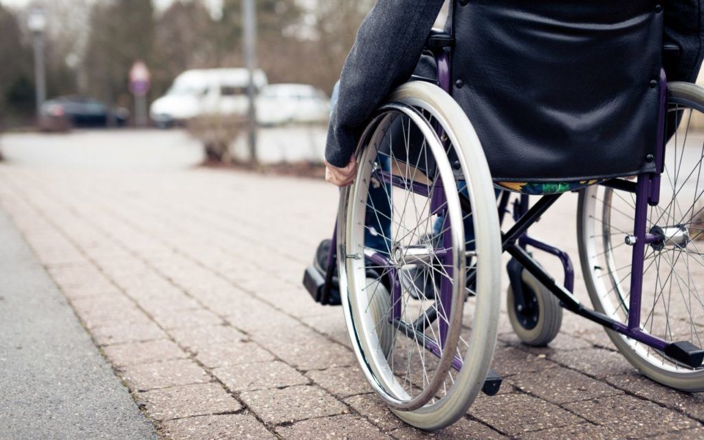 ضرورت اقدامات توانبخشی برای معلولان جسمی‌حرکتی