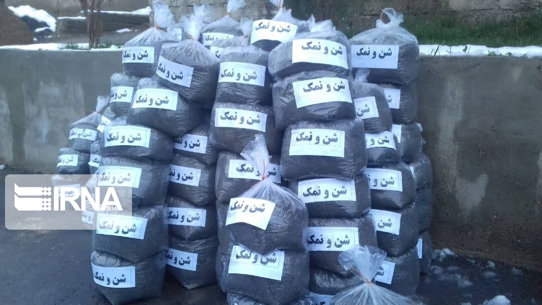 هشت هزار تن ماسه و نمک برای راهداری زمستانی در پاوه ذخیره شده است