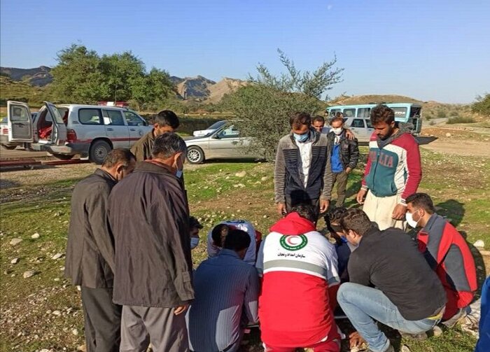 تصادف مینی‌بوس‌های حامل کارگران در خوزستان ۳۰ زخمی بر جا گذاشت