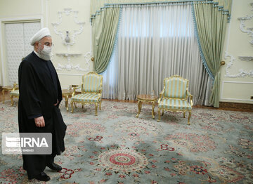 Azerbaijani FM meets with Iranian president