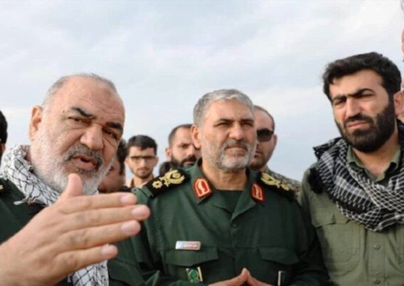 بازدید فرمانده کل سپاه از منازل آسیب دیده بندر امام خمینی(ره)