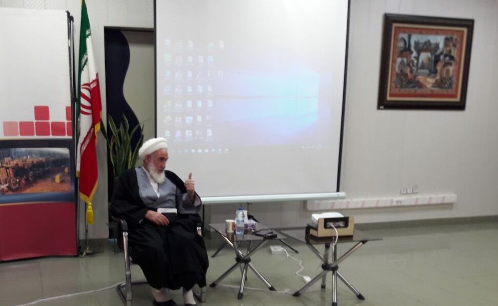 امام جمعه کاشان: یارانه‌ها به سوی توسعه صنایع هدایت شود