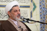 عضو هیات علمی جامعه المصطفی:افراد را از قطار دین پیاده نکنیم