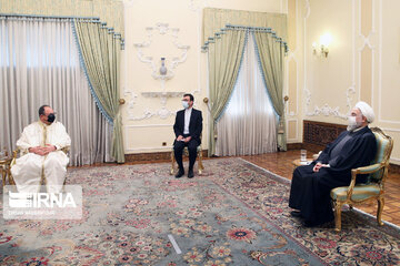 Rouhani receives credentials of seven new envoys