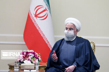 Rouhani receives credentials of seven new envoys