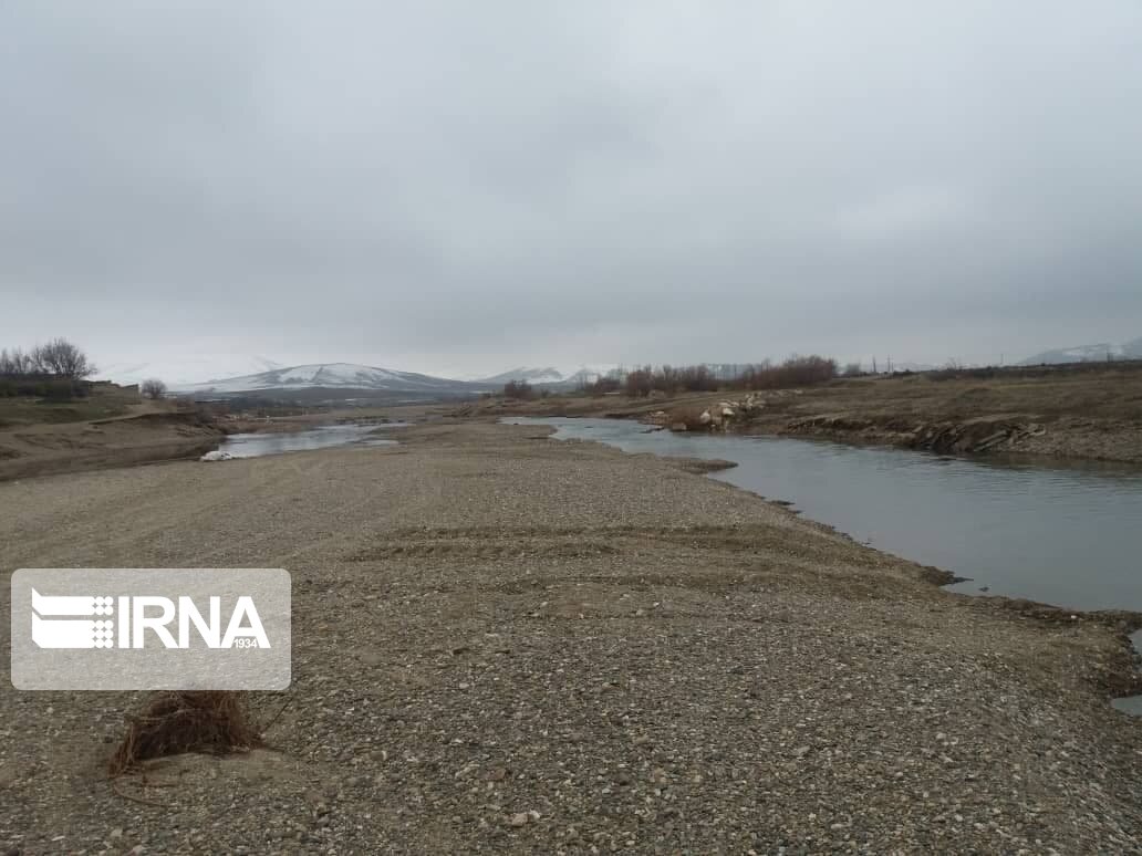 سه  هکتار از اراضی بستر رودخانه های سقز رفع تصرف شد
