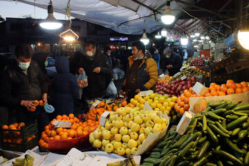 بازار شب یلدا در ارومیه