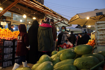 بازار شب یلدا در ارومیه