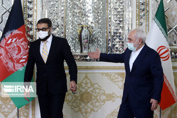 Afghan official meets with FM Zarif