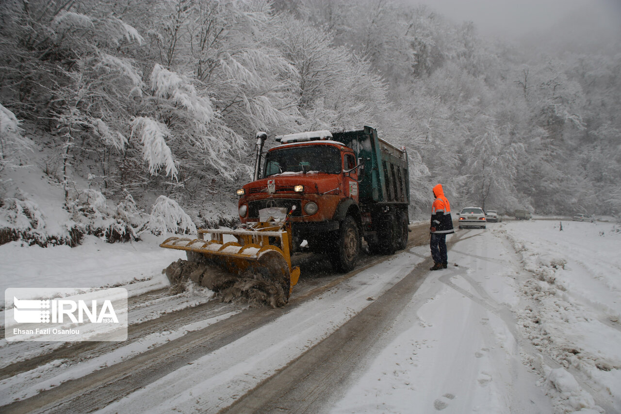 راه دسترسی ۹۵درصد روستاهای گرفتار در برف مازندران بازگشایی شد
