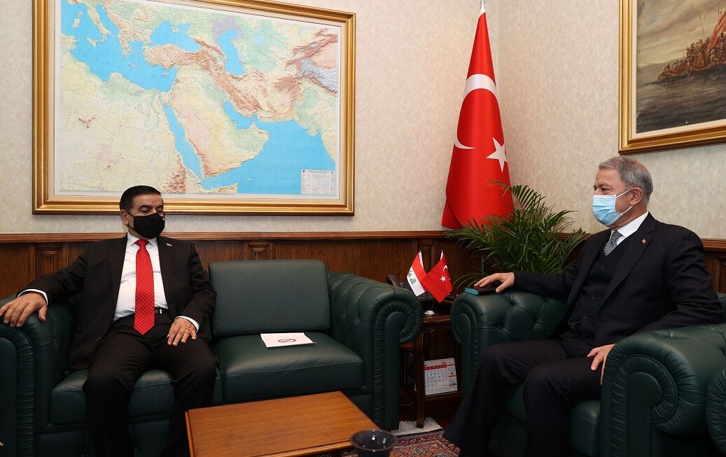 وزیر دفاع ترکیه: آنکارا به تمامیت ارضی کشورهای همسایه احترام می گذارد
