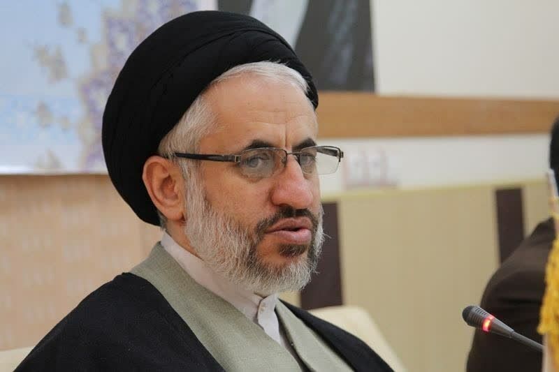 امام جمعه موقت بیرجند: تحریم‌های اقتصادی نوعی فتنه است