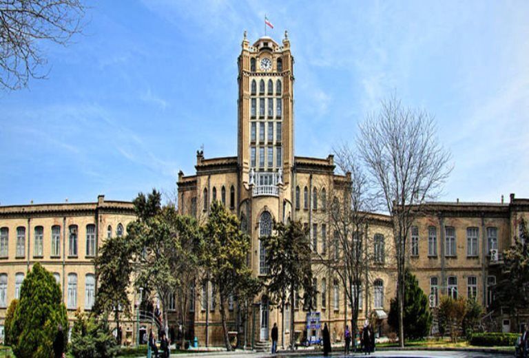 بی‌توجهی به عمارت تاریخی «ساعت» تبریز جبران‌ناپذیر است