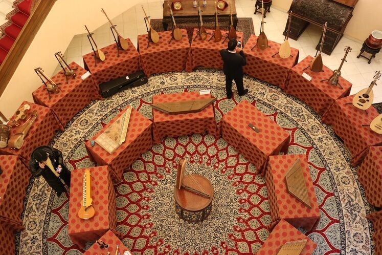 Iran Embassy in Beijing exhibits collection of Persian music instruments 