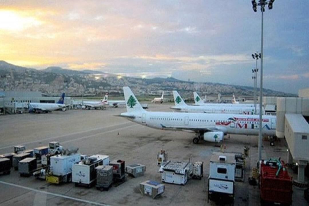 اصابت گلوله به هواپیمایی در فرودگاه بیروت