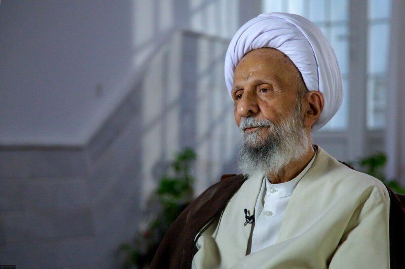 مراسم بزرگداشت آیت‌الله مصباح یزدی و شهید سلیمانی در یزد برگزار شد