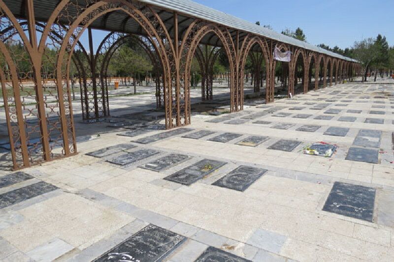 زیارت اهل قبور در آرامستان‌های زنجان تا اطلاع ثانوی تعطیل است