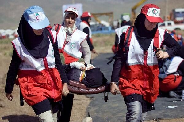 مشارکت ۹۰ درصدی بانوان قمی در تیم‌های حمایت روانی هلال احمر