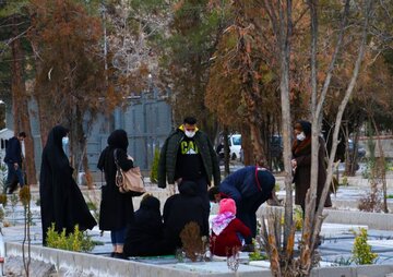 آرامستان کرمان در شرایط کرونایی