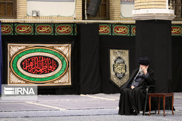 Leader attends Mourning Ceremony for Hazrat Zahra (SA) Martyrdom