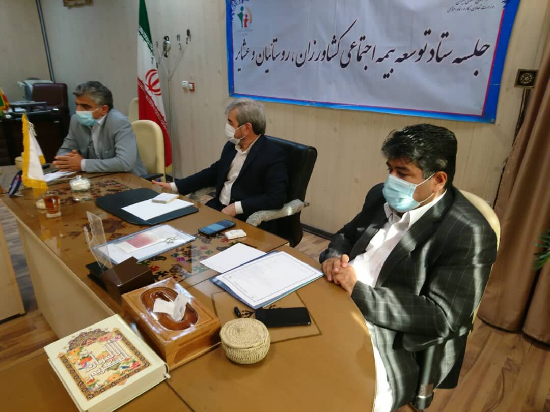 چهار هزار خانوار روستایی و عشایر در ایرانشهر تحت پوشش بیمه هستند
