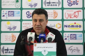 مربی تیم فوتبال پدیده:کسب امتیاز در هفته‌های پایانی لیگ بسیار مهم است