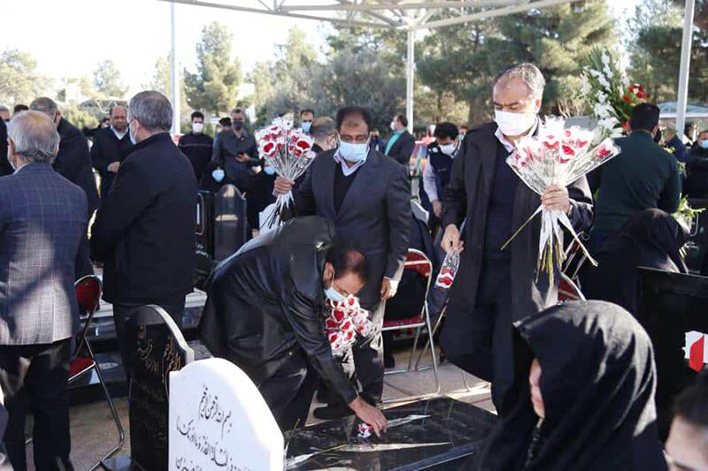 مراسم سالگرد شهادت آتش‌نشانان پلاسکو در بهشت‌ زهرا (س) برگزار شد