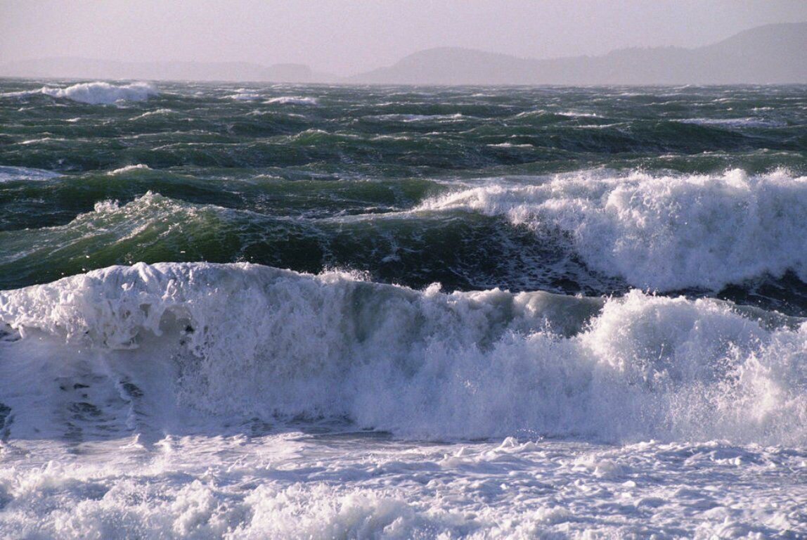 هشدار هواشناسی دریایی سطح نارنجی در کیش/ تردد شناورهای مسافربری و گردشگری ممنوع شد