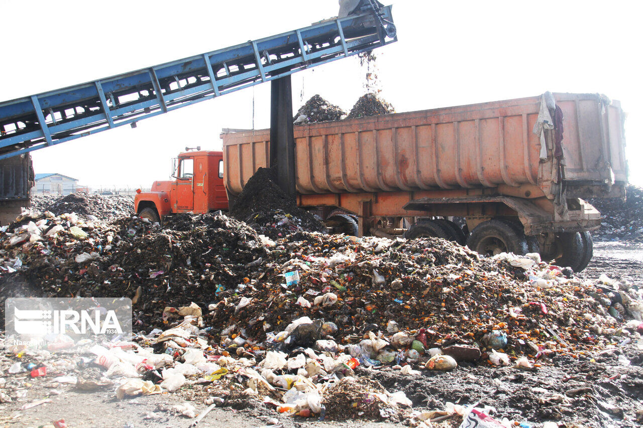 معاون فرماندار: روزانه ۲۰۰ تن زباله در بروجرد تولید می شود 