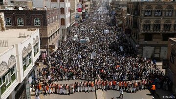 تظاهرات دهها هزار یمنی در صعده در محکومیت جنایات آمریکا