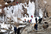 Iran : escalade glaciaire à Ganjnameh  de Hamedan à l’ouest