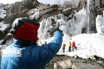 Iran : escalade glaciaire à Ganjnameh  de Hamedan à l’ouest