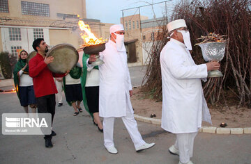 Iran : la fête zoroastrienne de Sadeh à Yazd