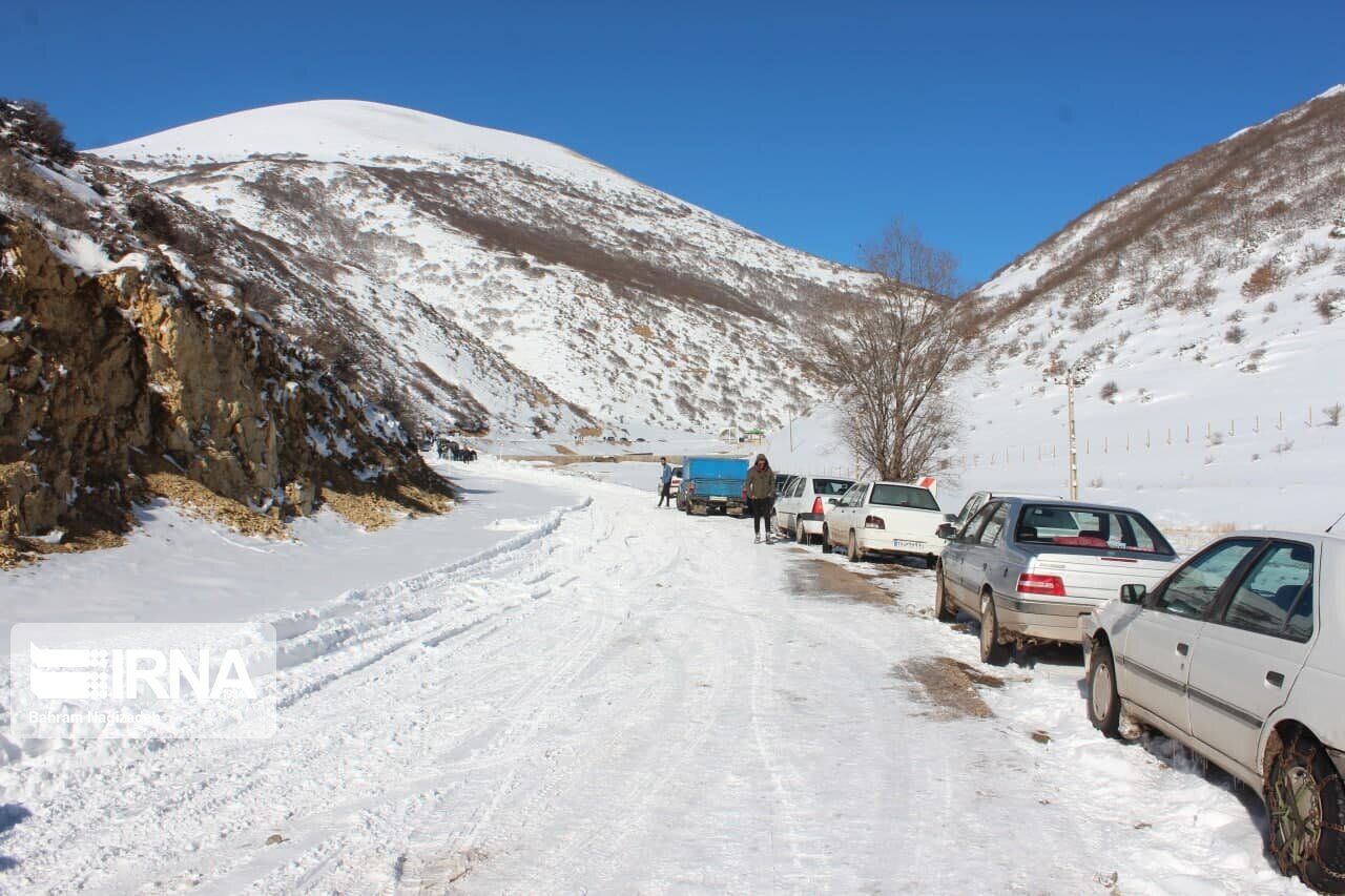 مردم از تردد غیرضروری در محور کوهستانی اسدآباد خودداری کنند