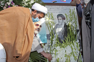 برگزاری آیین دهه فجر در قم