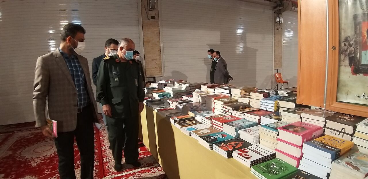 نمایشگاه کتاب دهه فجر در بوشهر افتتاح شد