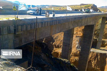 پل کنجانچم مهران با ۷۰ درصد پیشرفت در حال اجراست