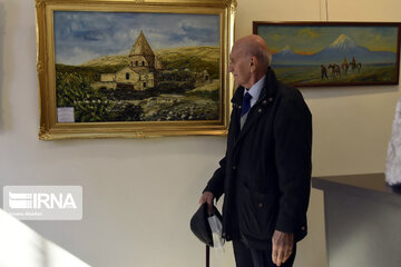 Iran : exposition d'œuvres d'art en métal au musée arménien Ardak Manoukian