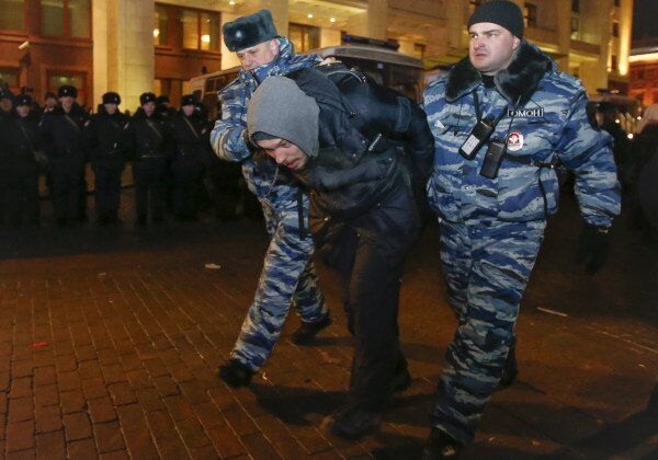 دستگیری معترضان در مسکو و سن پترزبورگ پس از محکومیت ناوالنی به زندان