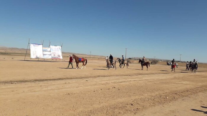 کورس زمستانه اسب سواری در دهلران برگزار شد