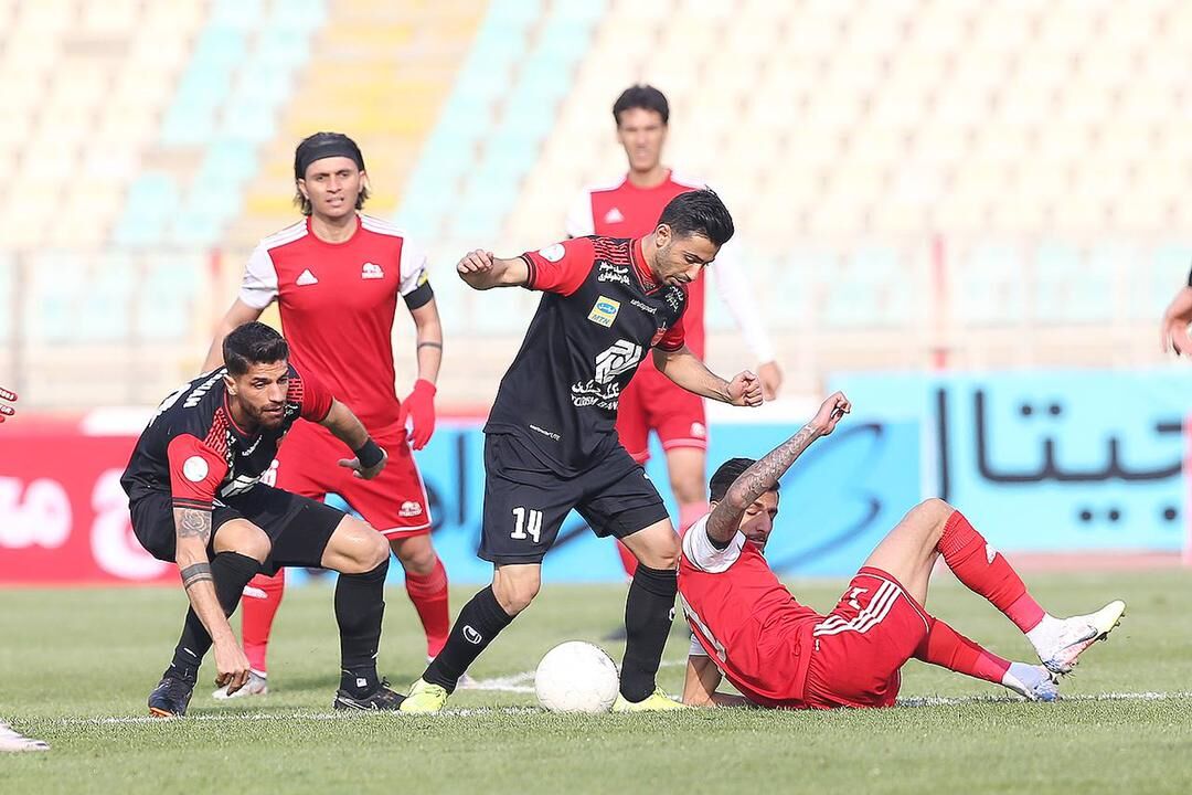 الدوري الايراني...برسبوليس يتقدم خطوة اخرى نحو الصدارة بفوزه على تراكتور