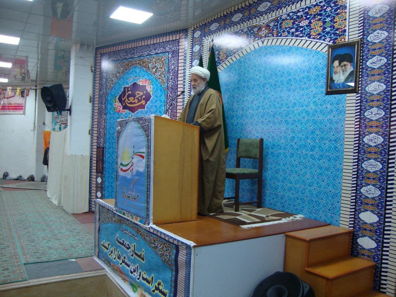 امام جمعه خلخال: انتظار مردم از مسئولان یک صدا بودن است 
