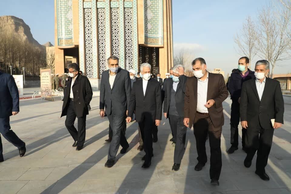 وزیر علوم ۴ طرح عمرانی دانشگاه اصفهان را افتتاح کرد