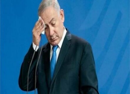 نتانیاهو تحت فشار دو دادگاه