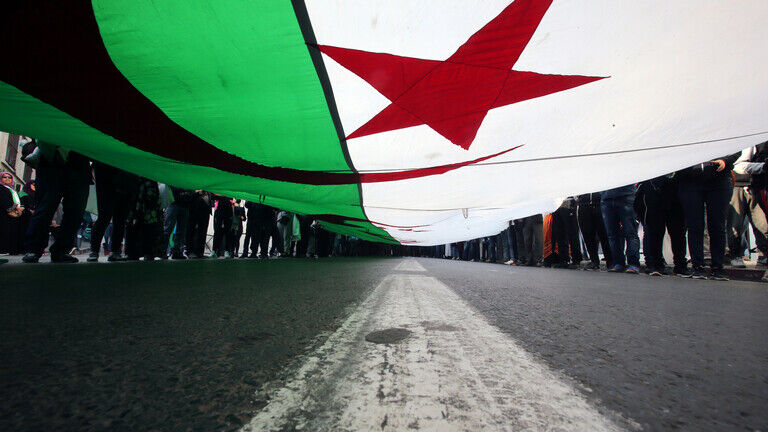 رییس‌جمهوری الجزایر تاریخ انتخابات زودهنگام پارلمانی را اعلام کرد