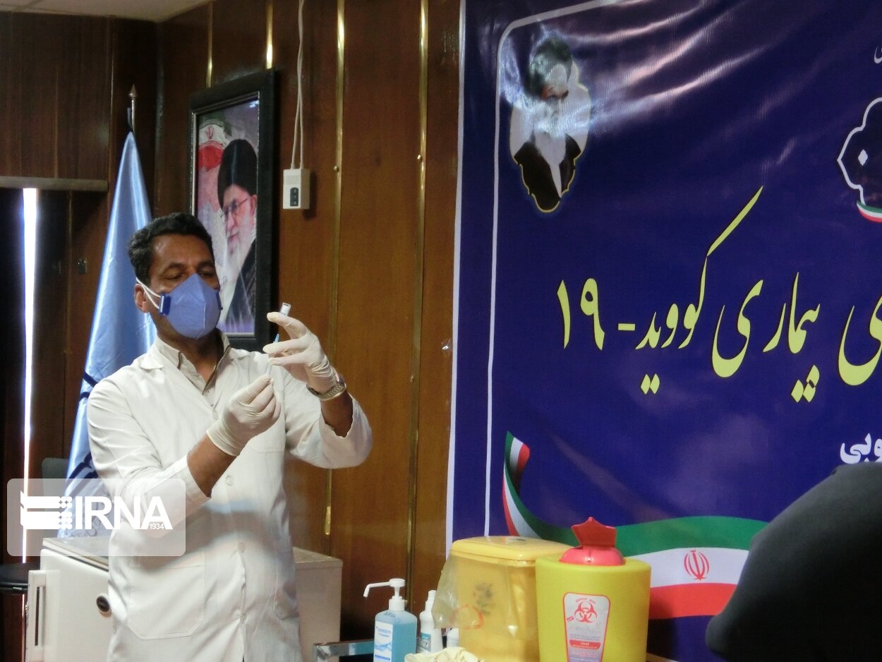 واکسیناسیون کادر درمان لرستان علیه کرونا کامل شد