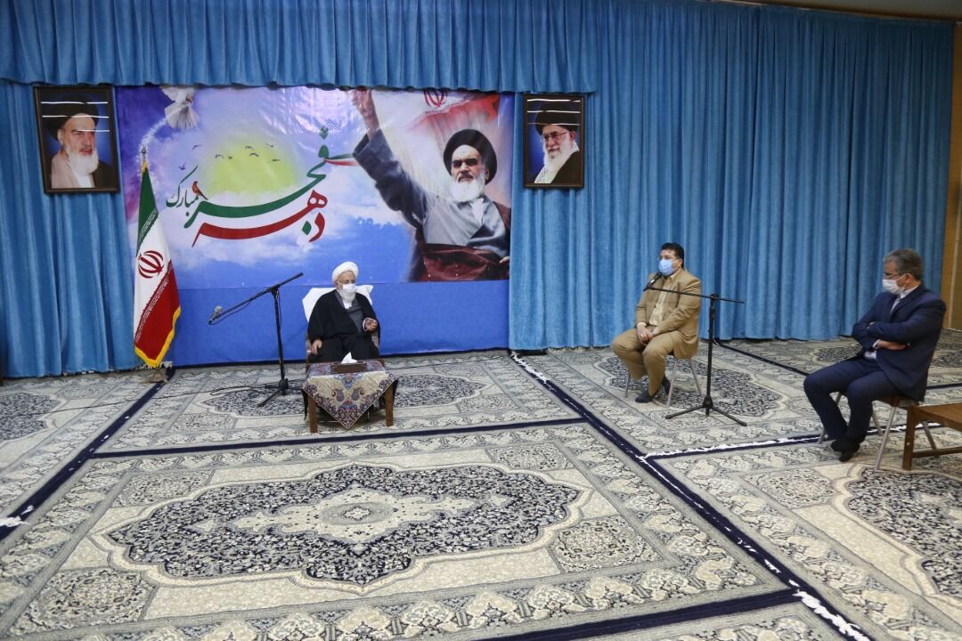 ایجاد زنجیره ارزش افزوده به مبارزه با قاچاق کالا کمک می کند