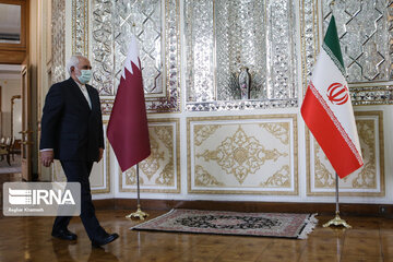 Zarif meets with Qatari counterpart