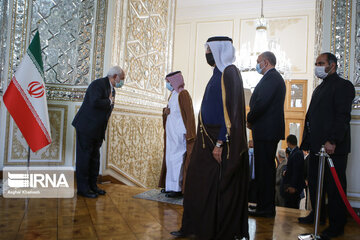 Zarif meets with Qatari counterpart