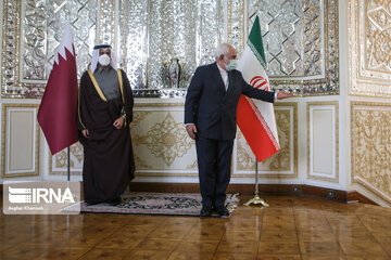 Zarif meets with Qatari counterpart